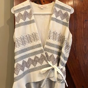 Tory Burch tie top. V-Neck.